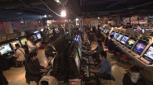 Document 72 Hours Season 9 Episode 4 - Legendary Game Center: Adults' Battles