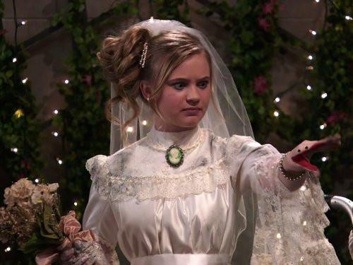 Jessie Season 3 Episode 11 - Creepy Connie 3: The Creepening