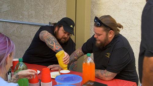 Pawn Stars Season 15 Episode 15 - Can't Pawn Me Love