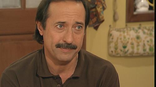 Casados con Hijos Season 1 Episode 12 - Calentitos los panchos
