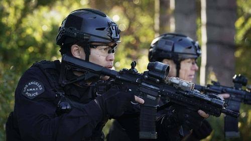 S.W.A.T. Season 6 Episode 13 - Lion's Share