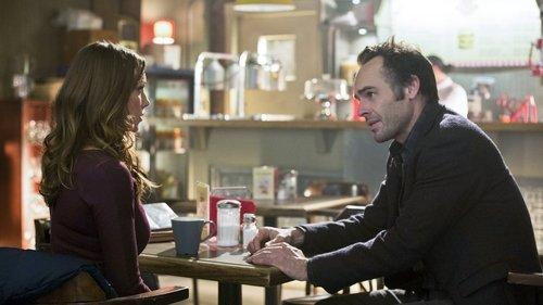 Arrow Season 1 Episode 17 - The Huntress Returns