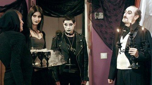 La que se avecina Season 4 Episode 3 - Un masajista, un imán de chochetes y un príncipe de los cárpatos