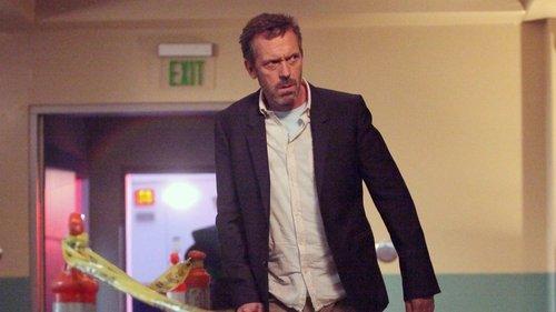 House Season 8 Episode 21 - Holding On