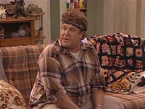 Roseanne Season 2 Episode 3 - Guilt by Disassociation