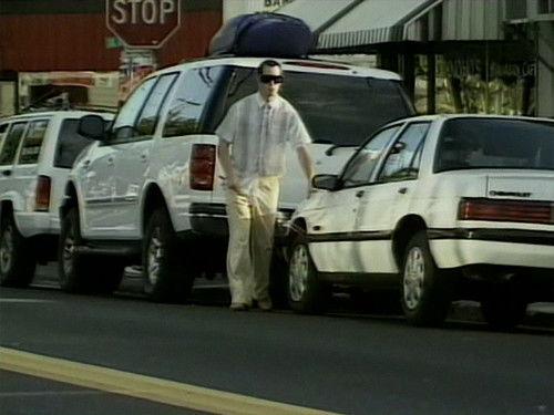 Jackass Season 1 Episode 2 - Blind Driver