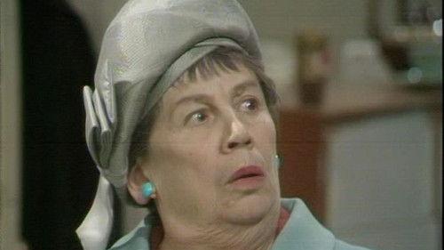 On the Buses Season 7 Episode 9 - The Visit