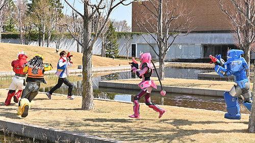 Kikai Sentai Zenkaiger Season 1 Episode 11 - A Game of Tag That Takes the World by Storm?!