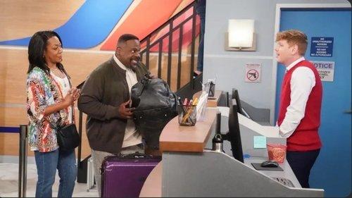 The Neighborhood Season 5 Episode 10 - Welcome to the Getaway