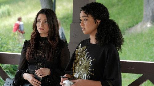 The Bold Type Season 1 Episode 10 - Carry the Weight