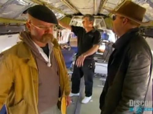MythBusters Season 3 Episode 14 - Escape Slide Parachute