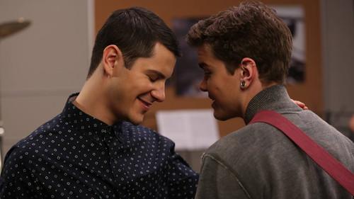 Faking It Season 3 Episode 8 - Untitled