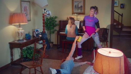 Lady Dynamite Season 2 Episode 3 - Goof Around Gang