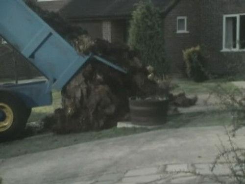 Ever Decreasing Circles Season 3 Episode 1 - Manure