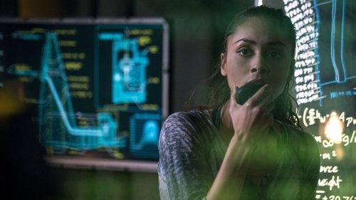 The 100 Season 2 Episode 14 - Bodyguard of Lies