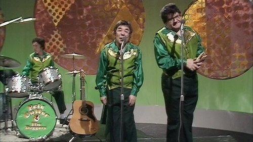 The Two Ronnies Season 6 Episode 1 - Episode 1