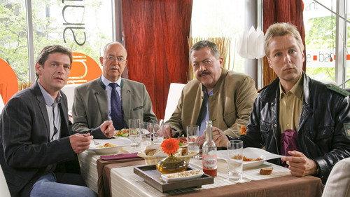 Die Rosenheim-Cops Season 12 Episode 16 - Wer zweimal stirbt, ist wirklich tot