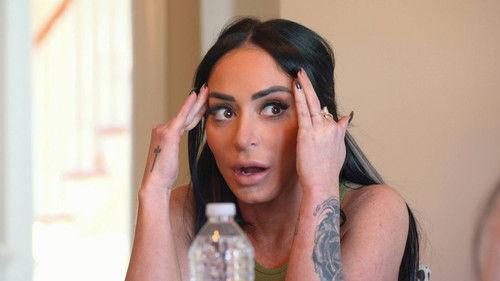 Jersey Shore: Family Vacation Season 7 Episode 1 - Paparazzi, Poppas, and Publications