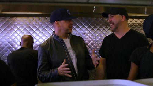 Wahlburgers Season 8 Episode 4 - Weiner Takes All