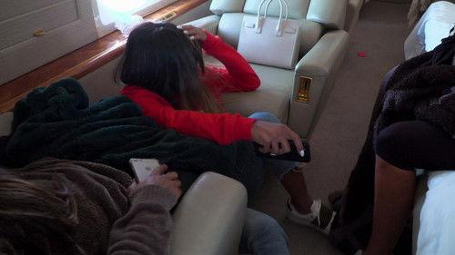 Keeping Up with the Kardashians Season 17 Episode 10 - Gifted