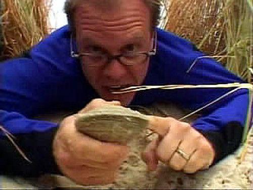 Good Eats Season 5 Episode 12 - Send in the Clams