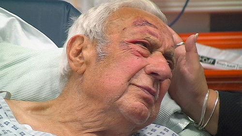 24 Hours in A&E Season 21 Episode 2 - Someone to Lean On