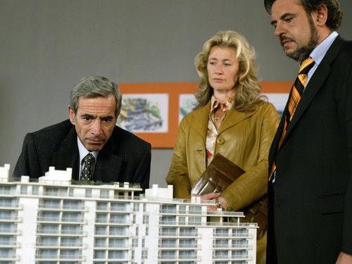 Cuéntame cómo pasó Season 10 Episode 11 - Episode 11