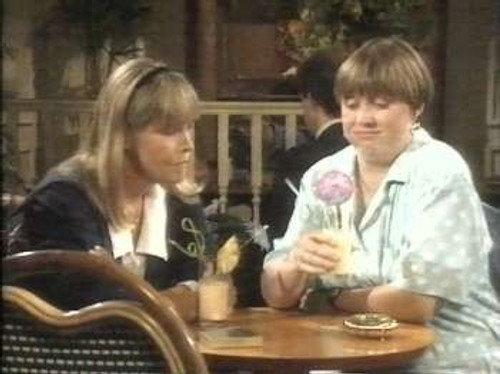 Birds of a Feather Season 2 Episode 3 - Young Guns