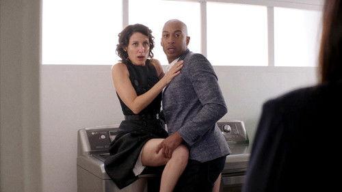 Girlfriends' Guide to Divorce Season 3 Episode 5 - Rule #99: Cook Naked