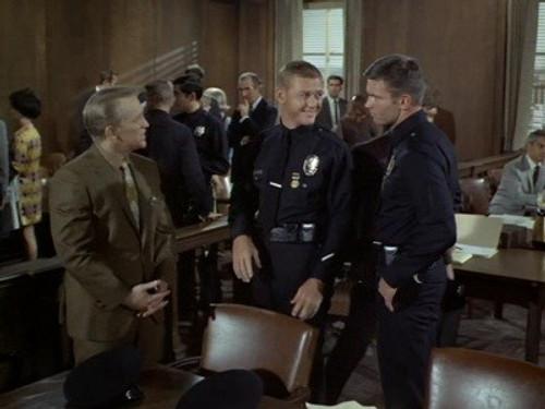 Adam-12 Season 2 Episode 9 - Log 123: Courtroom