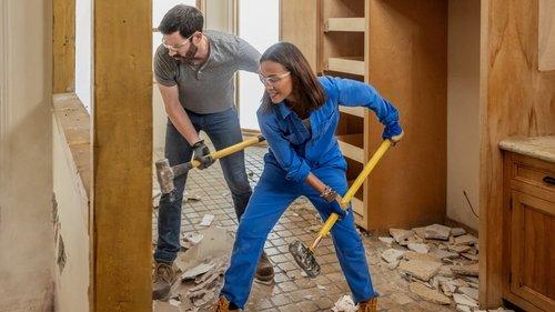 Celebrity IOU Season 7 Episode 7 - Zoe Saldana's Electrifying Surprise