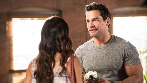 Devious Maids Season 3 Episode 6 - She Done Him Wrong