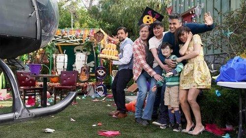 Broke Season 1 Episode 13 - Sammy's Party