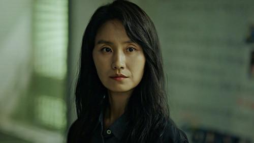 Through the Darkness Season 1 Episode 3 - Ha-yeong Meets Tae-gu Again