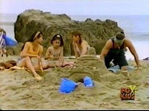 Power Rangers Season 2 Episode 10 - Welcome to Venus Island