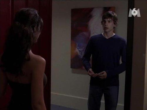 Jake 2.0 Season 1 Episode 4 - Arms and the Girl