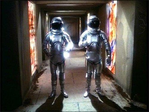 Space: 1999 Season 1 Episode 9 - Mission of the Darians