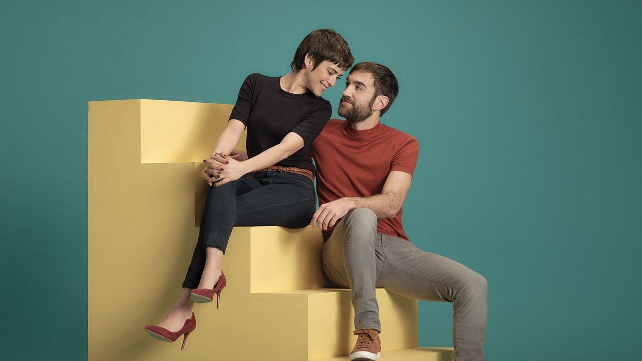 Allí abajo backdrop