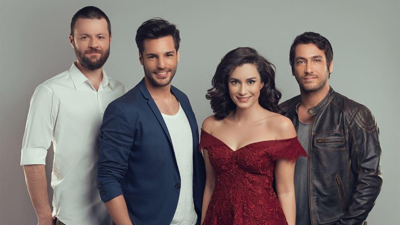 Hayatimin Aski backdrop