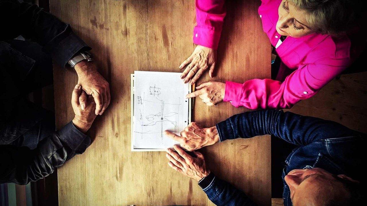 The World's Most Extraordinary Homes backdrop