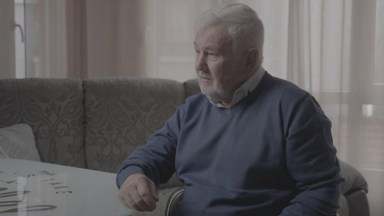 Confessions of a Crime Boss backdrop