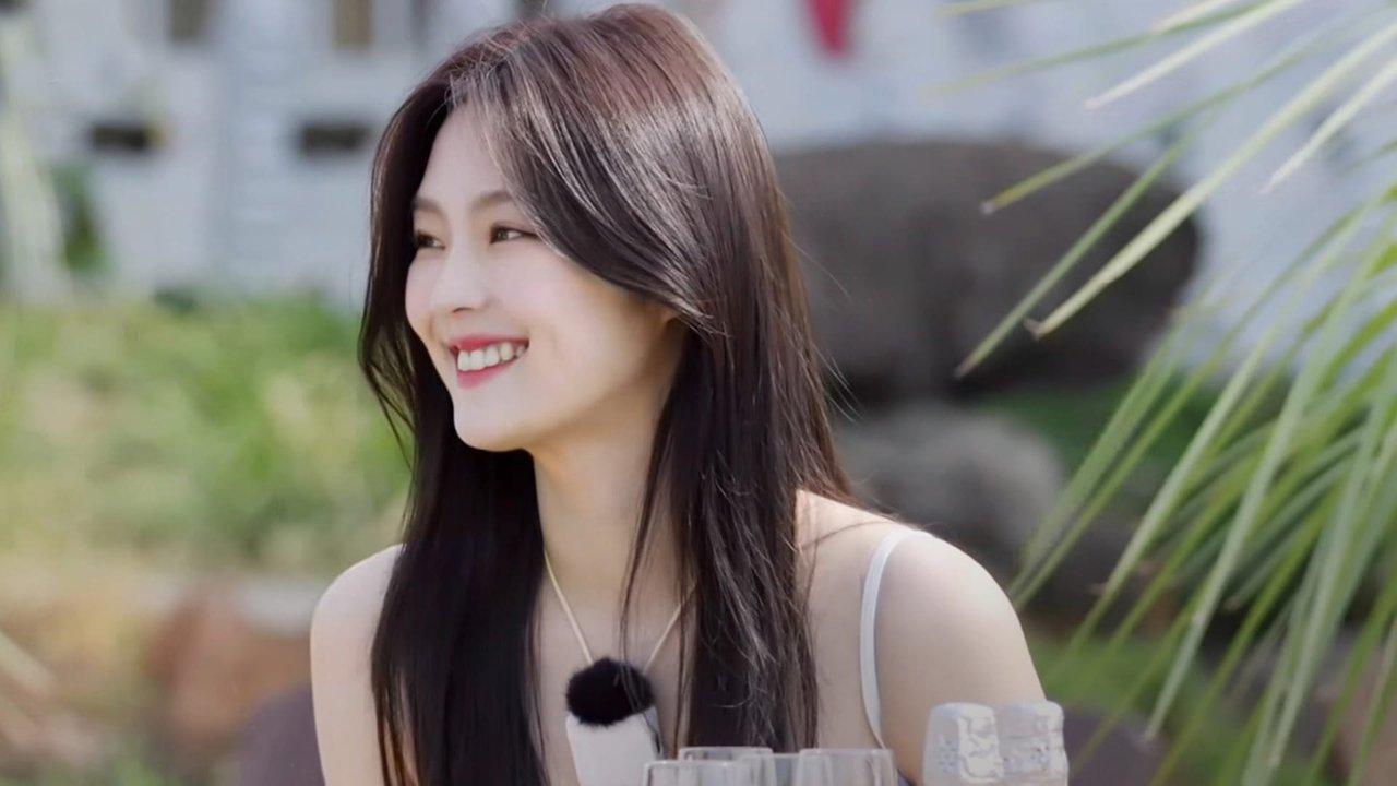 Eden, Descendants of Instinct backdrop