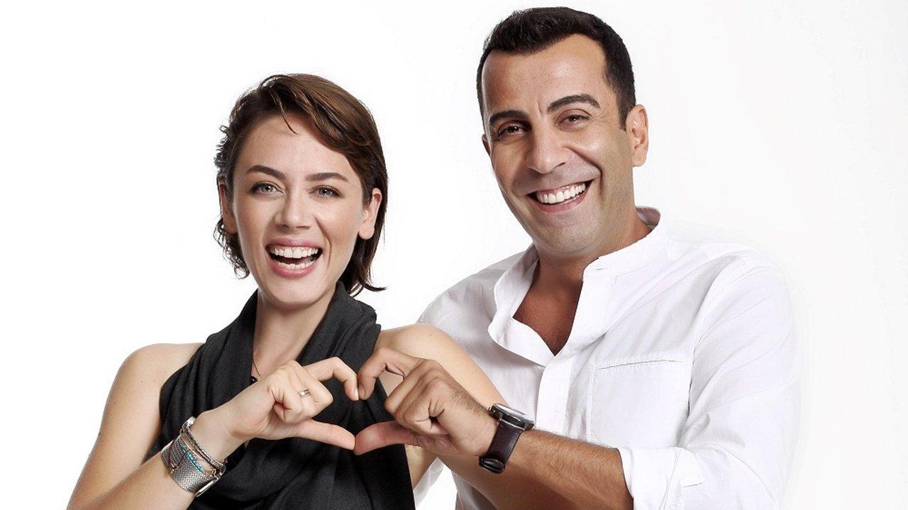 1 Woman 1 Man backdrop