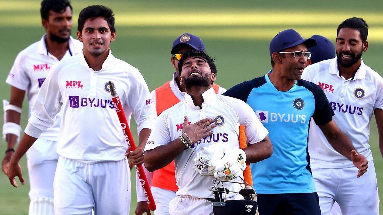 Down Underdogs backdrop