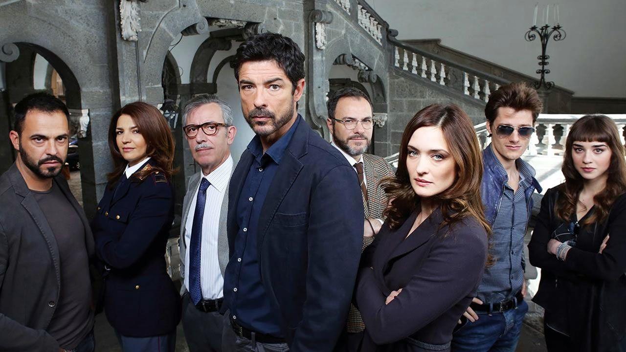 I bastardi di Pizzofalcone backdrop