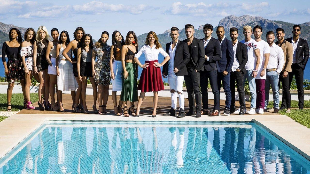 10 couples parfaits backdrop