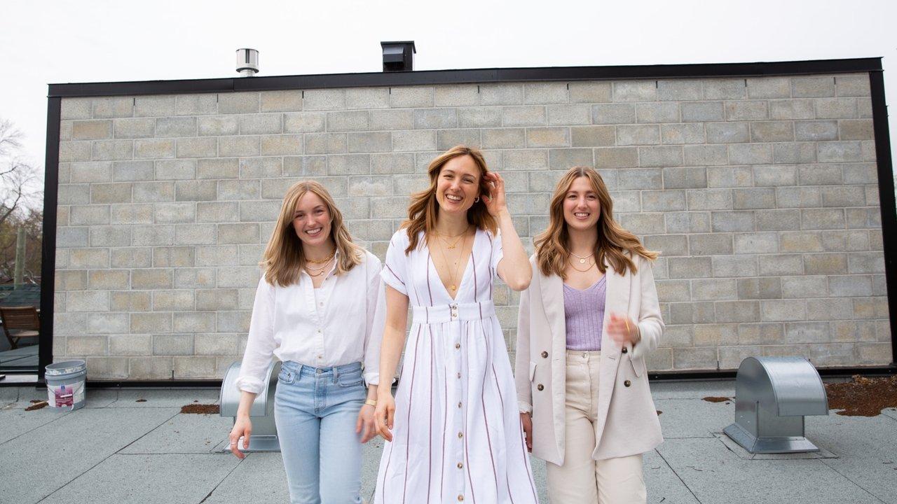 Les soeurs Dufour-Lapointe : d'un rêve à l'autre backdrop