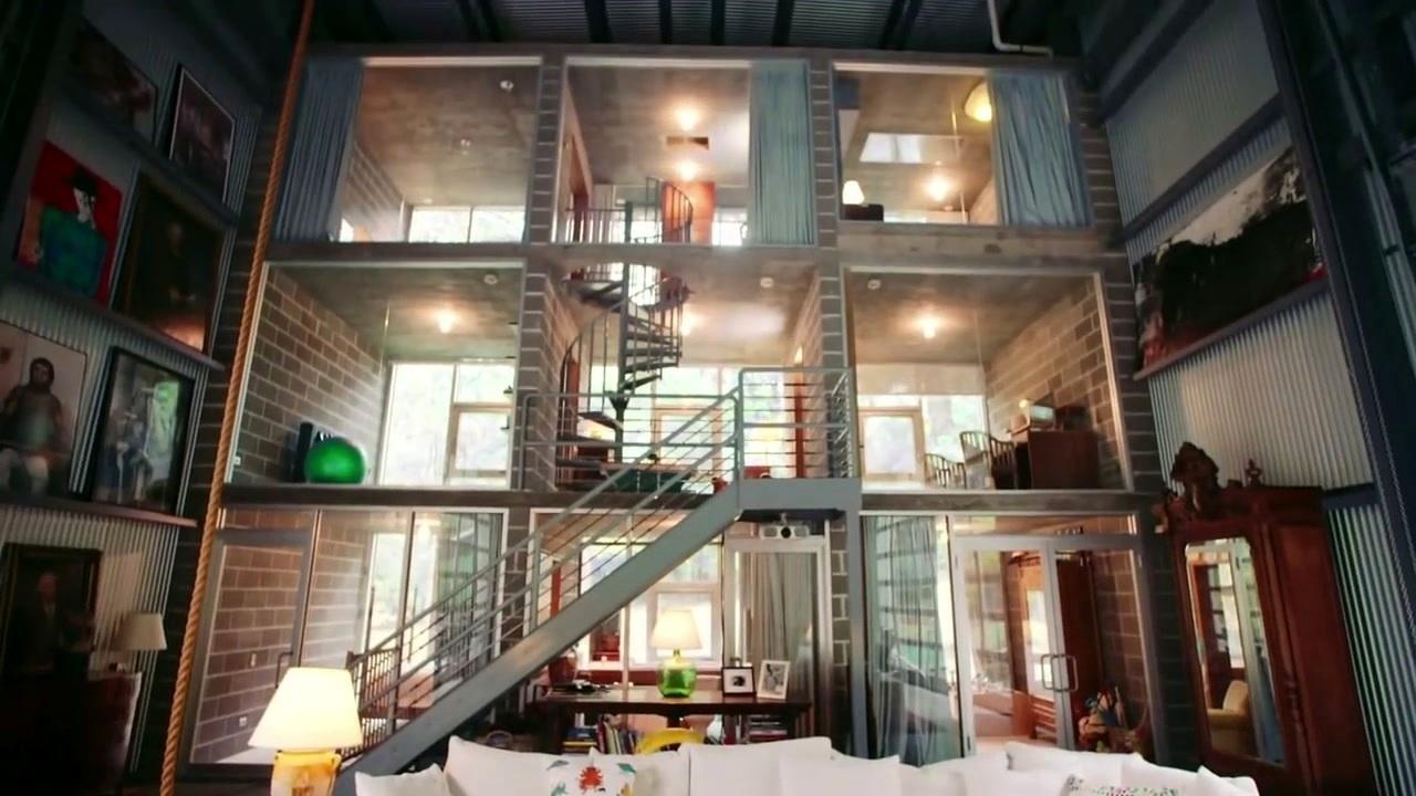 Amazing Interiors backdrop