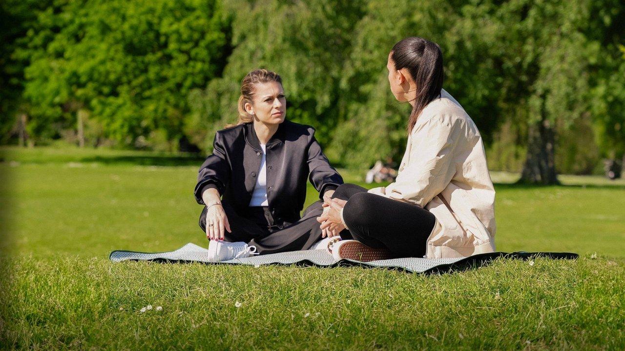 Karen Carney's Leaders of the Pack backdrop