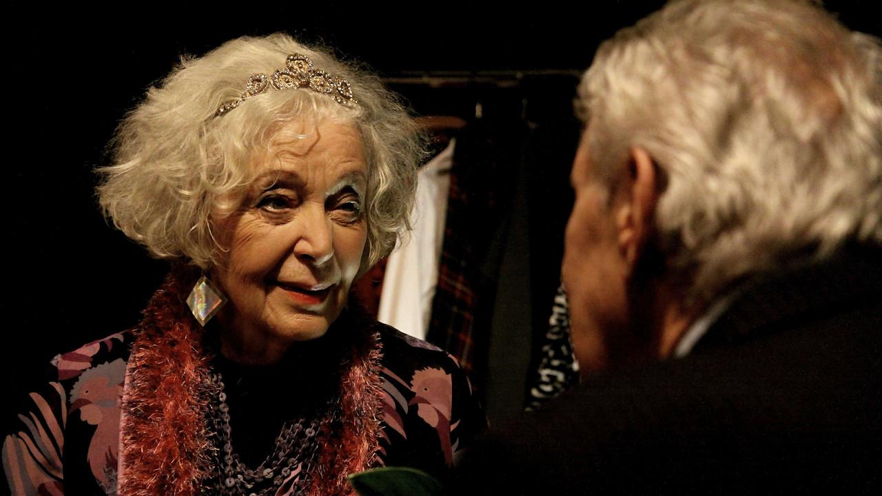 Život je ples backdrop